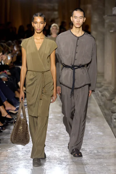 Look 13